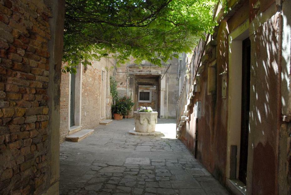 Dorsoduro - Corte Della Comare Veneza Exterior foto